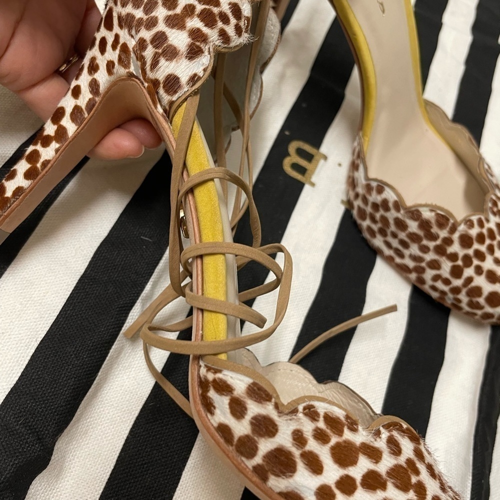 New - Anthropologie heels scallops details - Picture 5 of 7